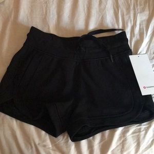 Lululemon Black Hit Reset Short 3” NWT